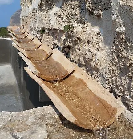 Senia Del Rais Favignana
